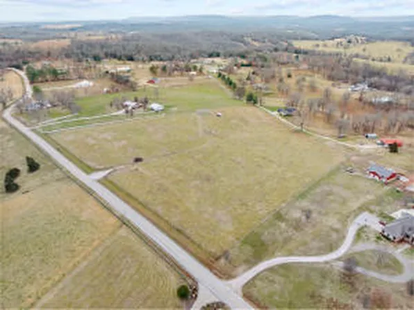 2667 Wolf Springs Rd, Harrison, AR 72601