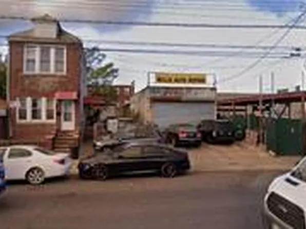 994 Remsen Avenue image 2 of 14