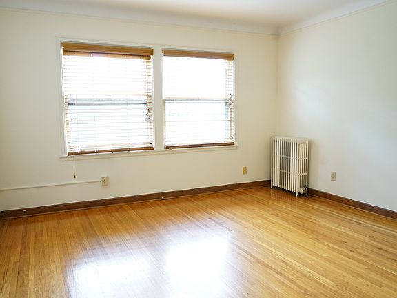 3rd image of 1817 Ford Pkwy #17A