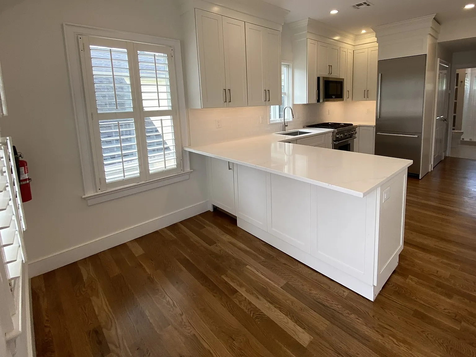 2 bed, 800 sqft, $3,600 — Photo 4
