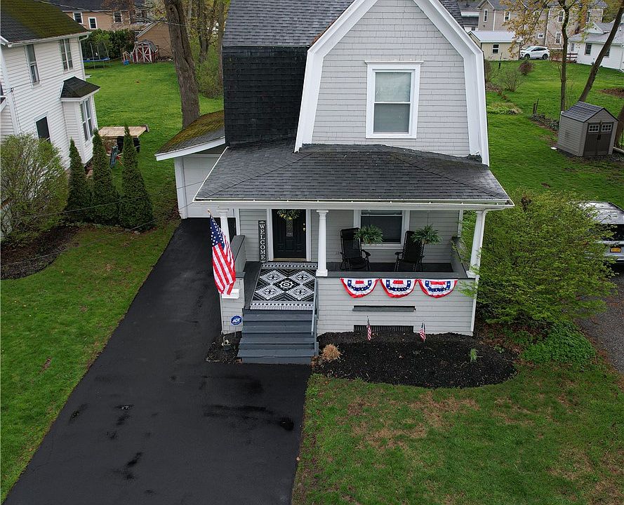 1st image of 4 Lincoln Ave