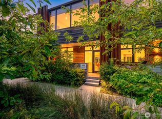 368 Wills Ln NW, Bainbridge Island, WA 98110