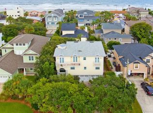 1825 Ocean Grove Dr, Atlantic Beach, FL 32233