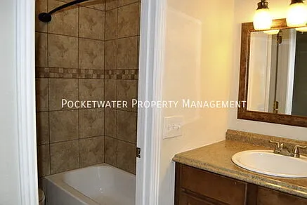 1827 Quail St #5 — Photo 11