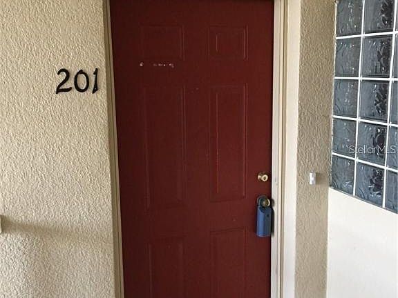 3rd image of 6413 Hollydale Pl Unit 201