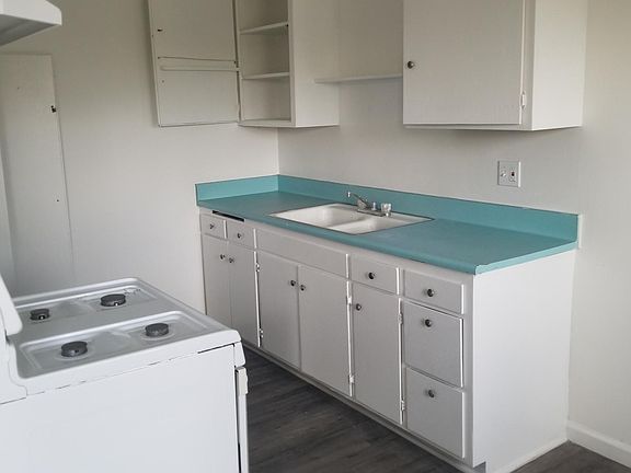 4th image of 6613 Irvine Ave