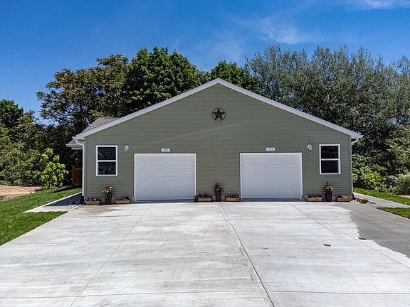3rd image of 194 Devonwood Dr