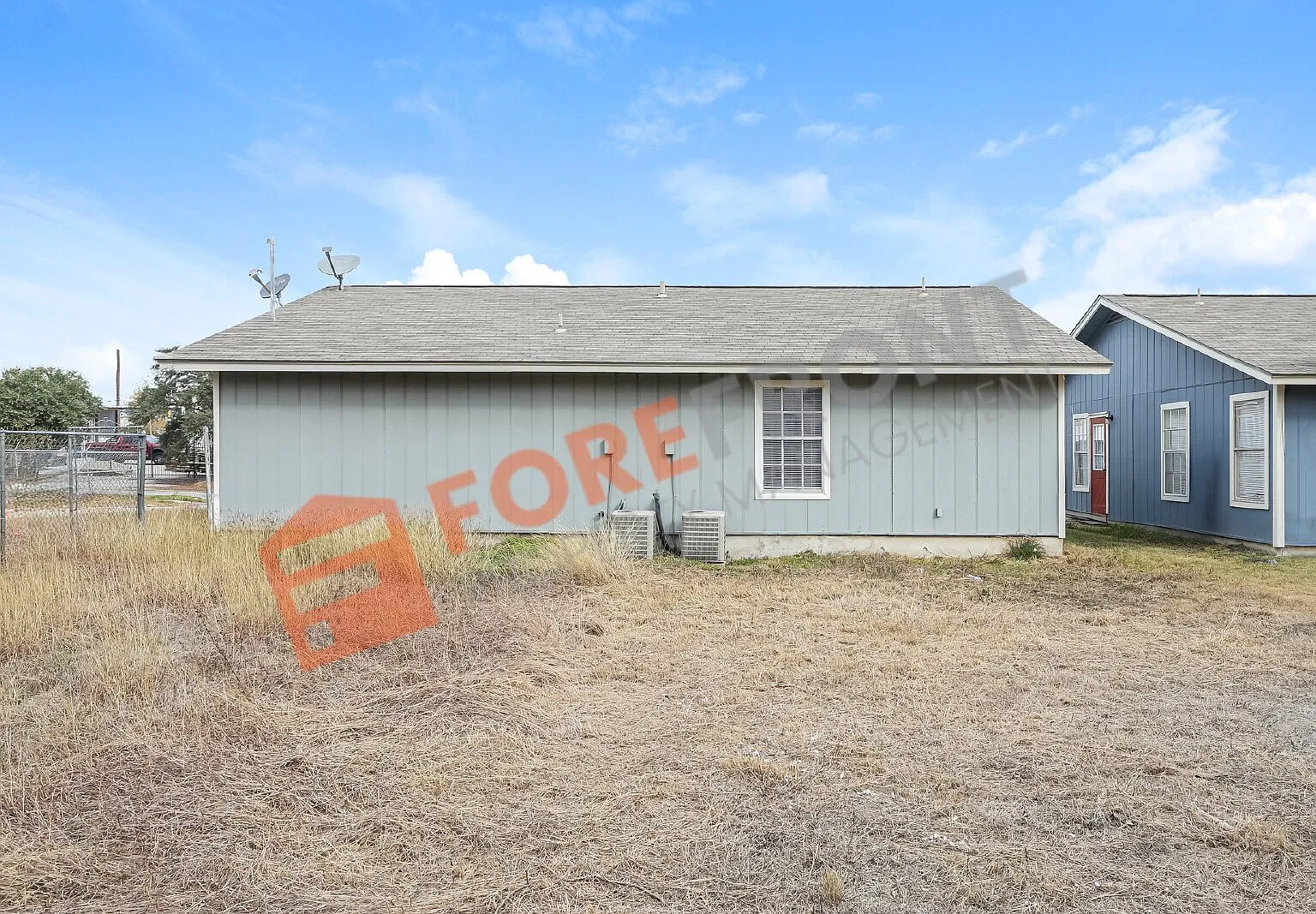 820 West Olmos Drive — Photo 3