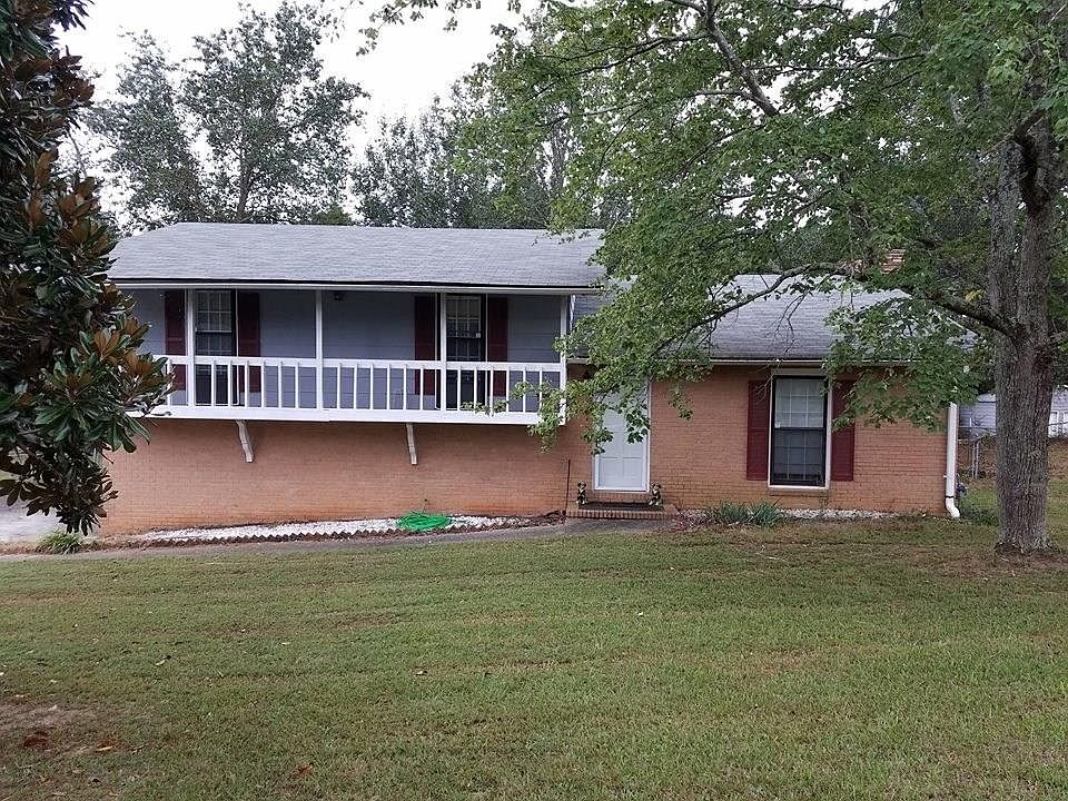 1st image of 2320 Briarwood Cir SW