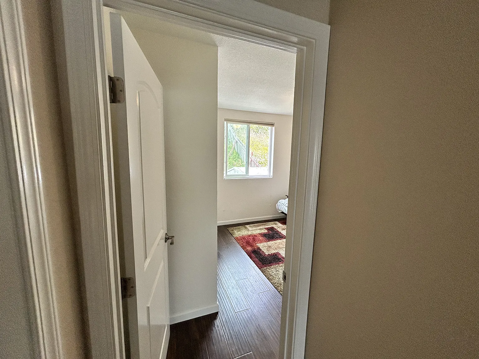 3 bed, 650 sqft, $1,200 — Photo 4