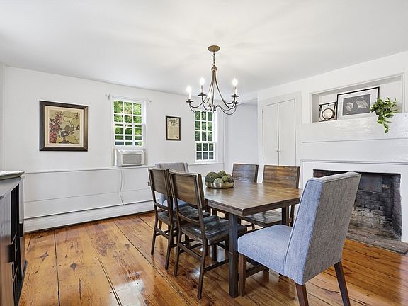 5th image of 313 Berlin Rd