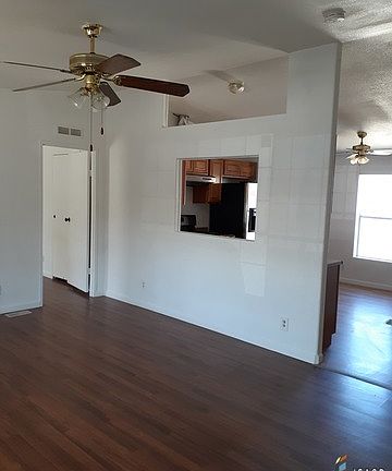 2nd image of 1697 W Adams Ave