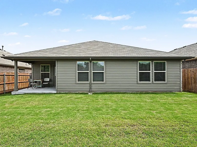 513 Bronze Cir W — Photo 25