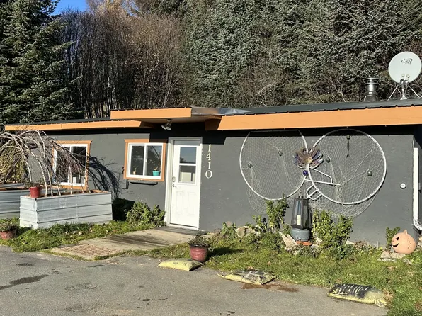 1410 E End Rd #1, Homer, AK 99603