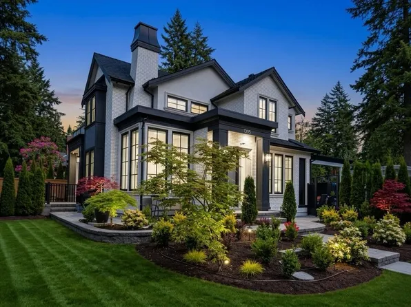 1395 W 21st St, North Vancouver, BC V7P 2E1