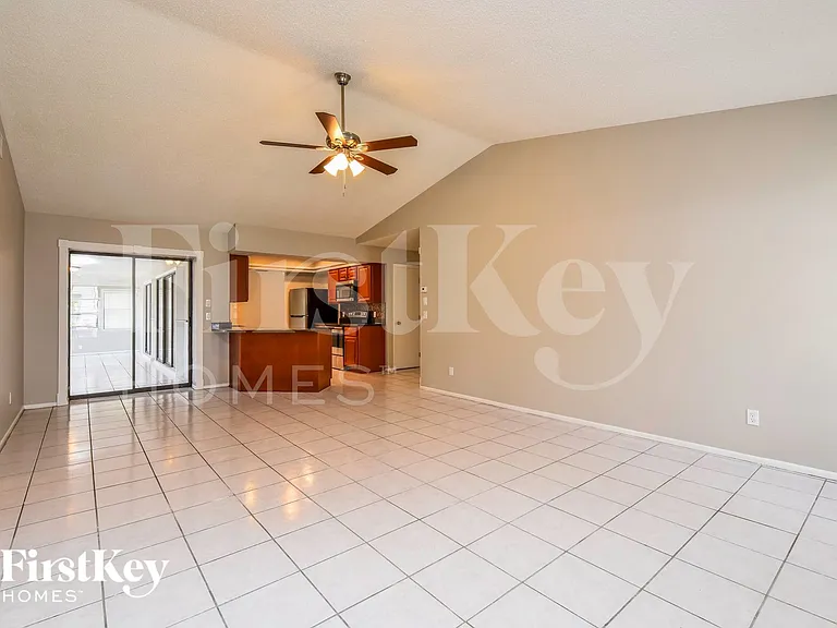 1000 Vega Ave NW — Photo 8