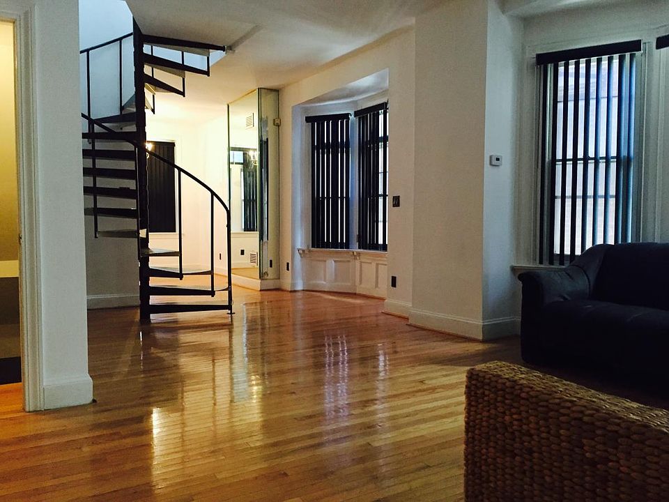 1st image of 253 S 46th St #1