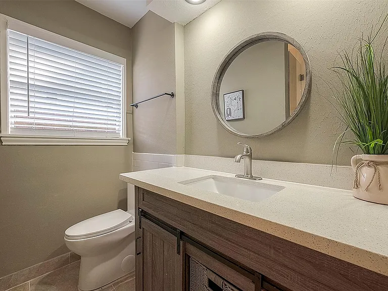 7810 Locke Ln — Photo 24