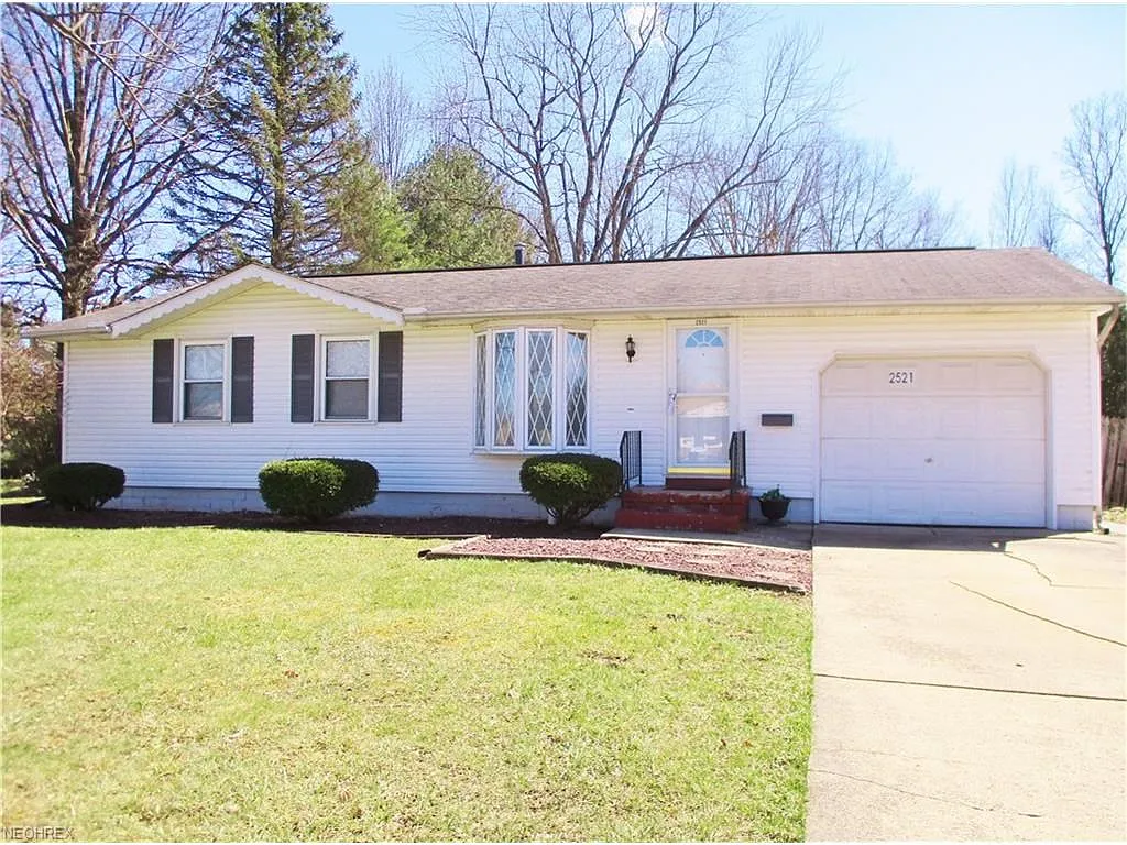2521 Allyson Dr SE photo 1