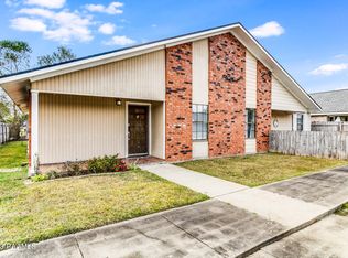 313 Titan Dr, Lafayette, LA 70508