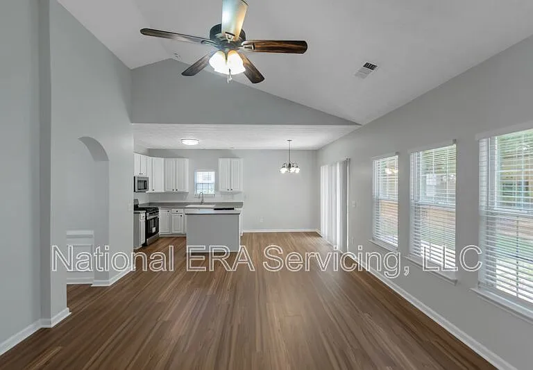 155 Greenland Dr — Photo 9