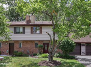 7 Wren Way, Howell, NJ 07731