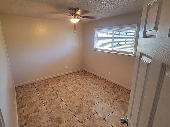 5th image of 2828 E Tyler Ave APT C