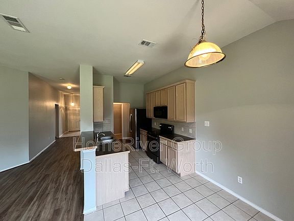5th image of 15613 Durango Dr