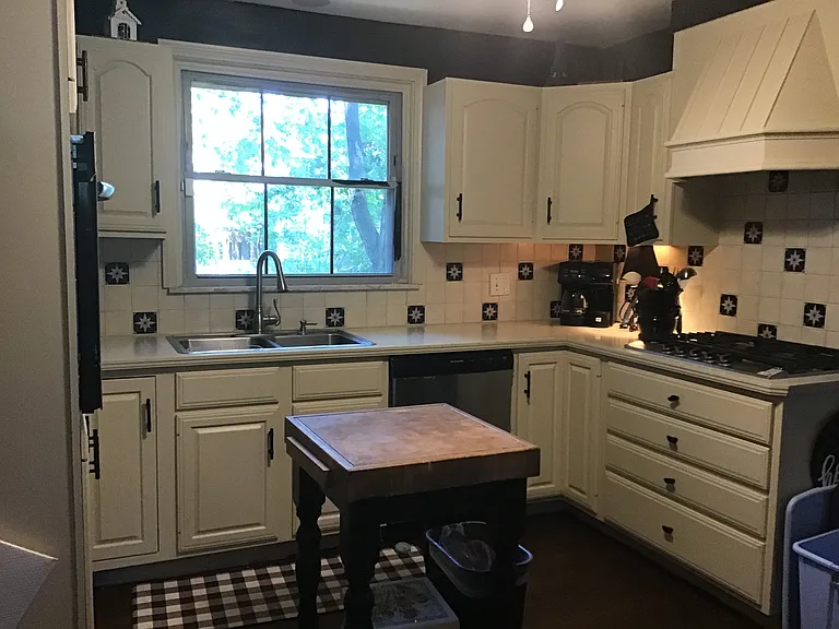 3290 Wooster Rd — Photo 2