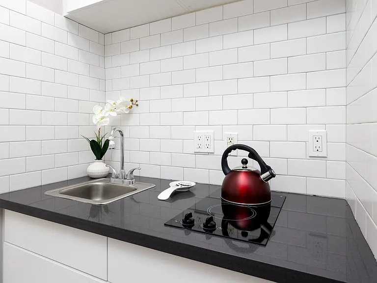 Belcrest Apartments — Photo 11