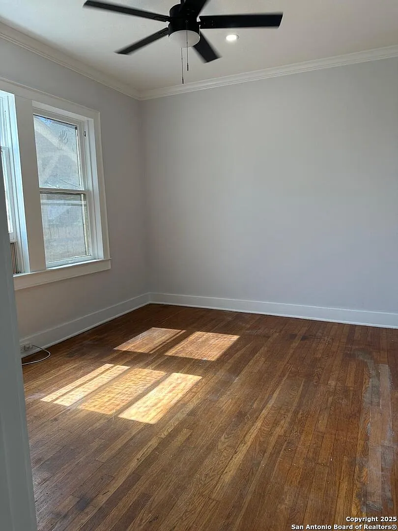 2 bed, 900 sqft, $1,550 — Photo 3