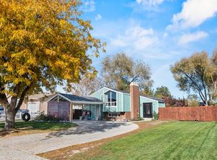 1202 W Koradine Dr, South Jordan, UT 84095
