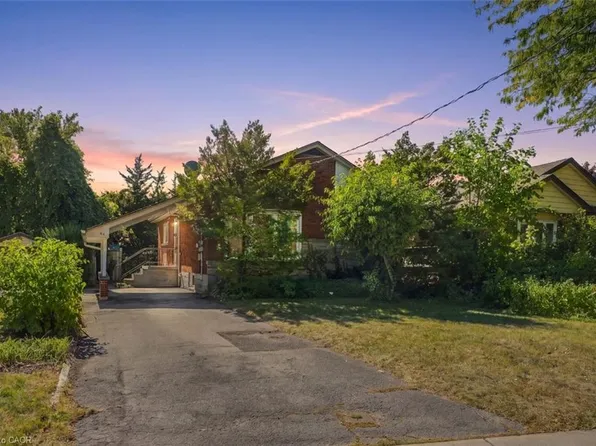 63 Ofield Rd, Hamilton, ON L8S 2M6
