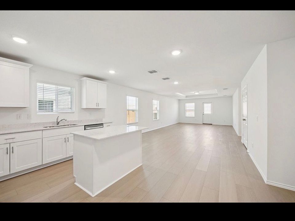 1st image of 1220 Autumn Mist Ln