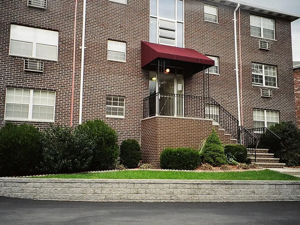 310 College Farm Rd