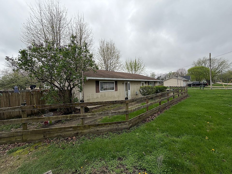 1st image of 103 W Bacon St