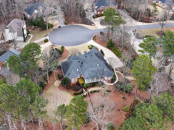 3rd image of 1020 Saint Andrews Dr