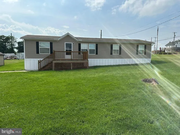 122 Lauver Dr, Mount Joy, PA 17552