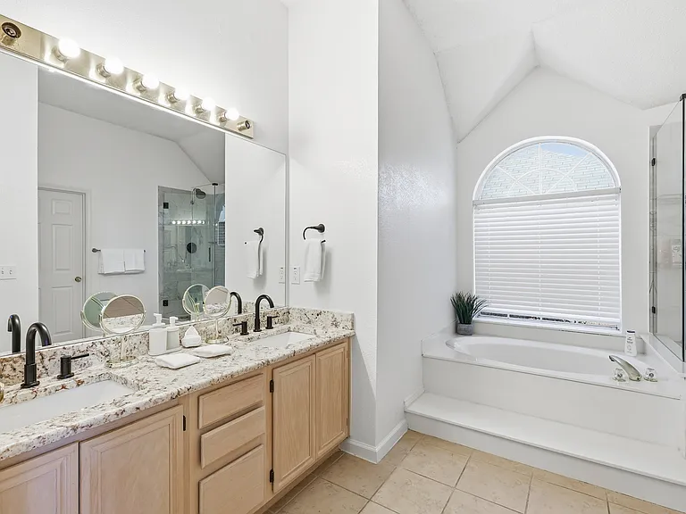 10217 Napa Valley Dr — Photo 27