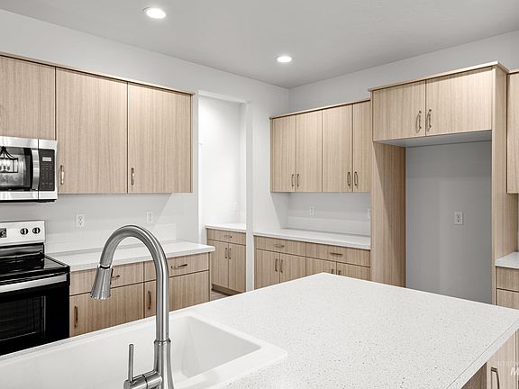 6th image of this home