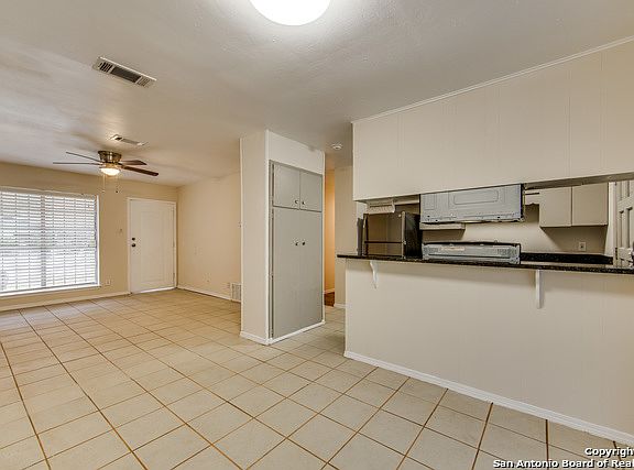 5th image of 1607 Lone Oak Ave