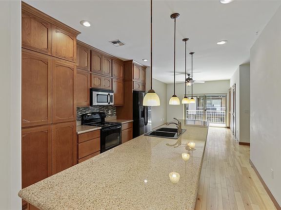 5th image of 2209 W 4th Ave #2209