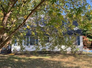 28 April Dr, Litchfield, NH 03052