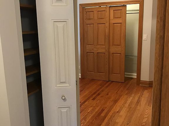 5th image of 4915 N Winchester Ave Unit 1