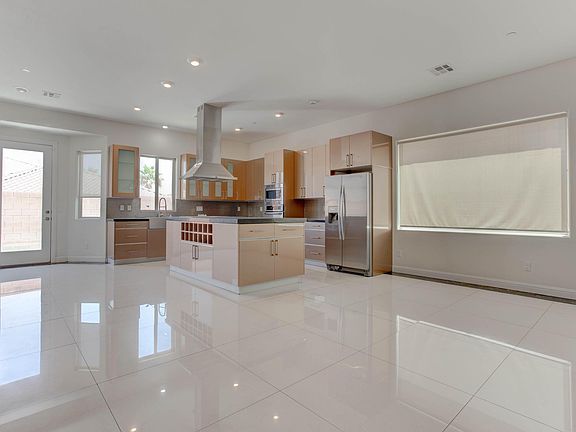 5th image of 2550 Regency Cove Ct