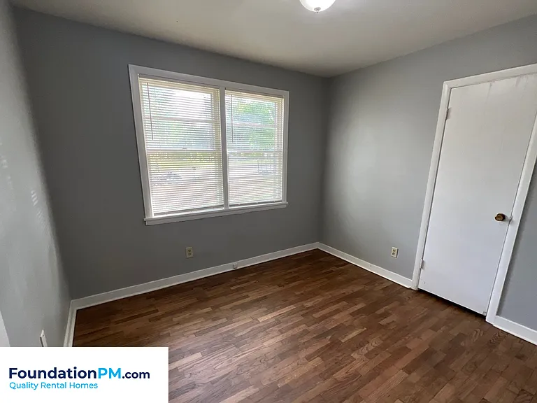 1700 Dabbs Ave — Photo 13