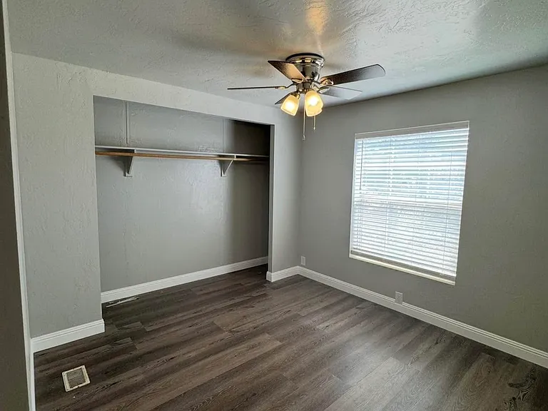733 N 1100 E — Photo 5