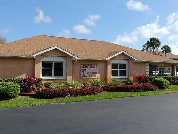 2nd image of 1554 SE Royal Green Cir #204