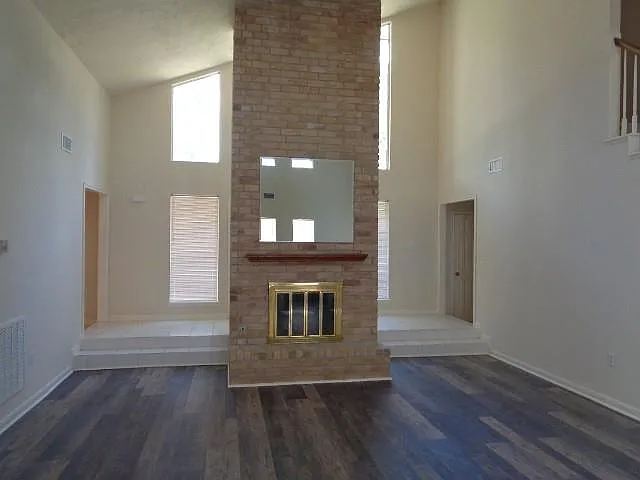 11815 Gardenglen Dr — Photo 10