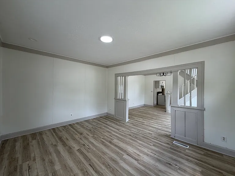 2201 E Riverside Dr #2201 — Photo 5